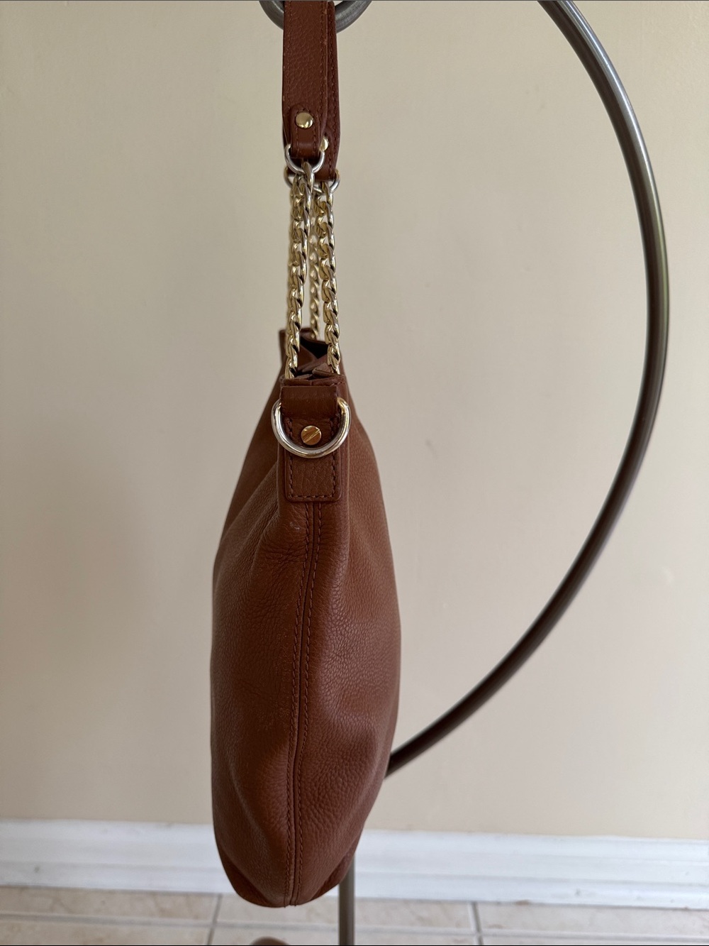 Michael Kors Women’s Brown Gold Chain-Handle Shoulder Bag - Picture 6 of 14